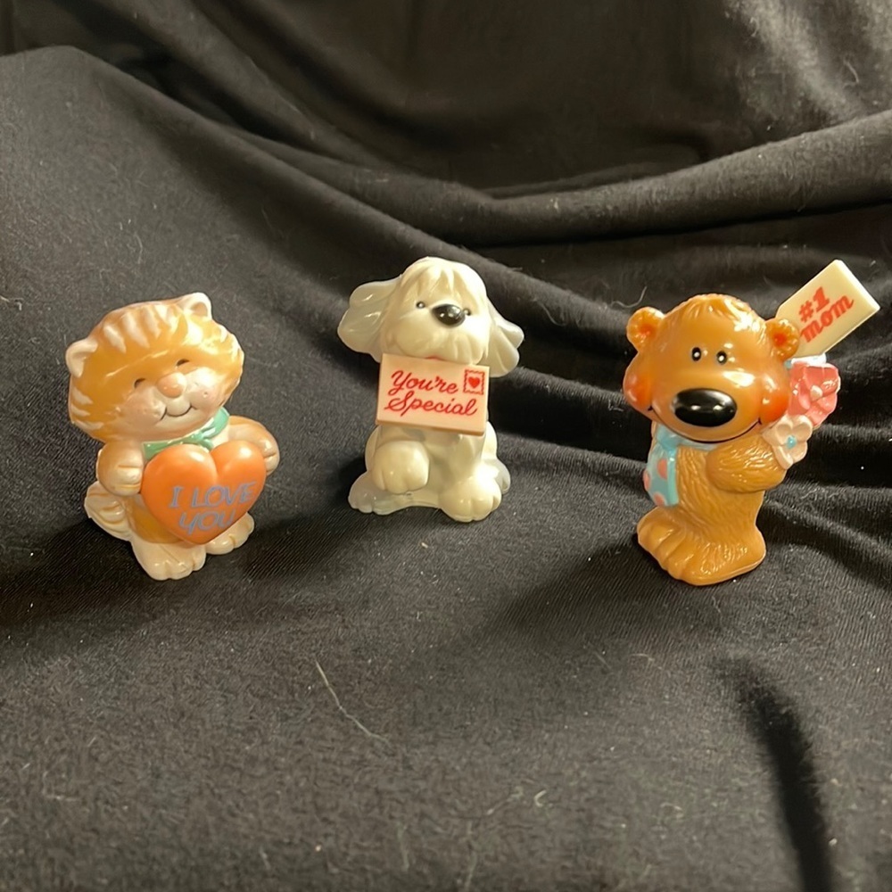 Vintage set of 3 Mini Figurines- “I Love You”, “You’re Special”, and “#1 Mom”